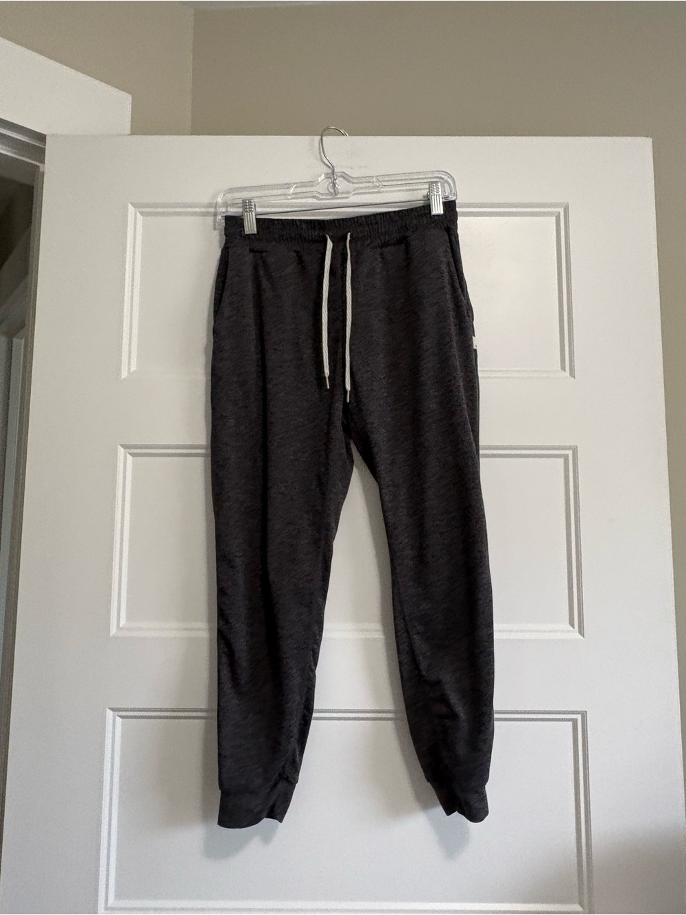 VUORI Charcoal Women's Jogger Pants Sz Small